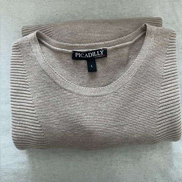 🍂 PICADILLY Canadian Brand Beige Round Neck Sweater with Dolman Sleeves - Picture 7 of 10